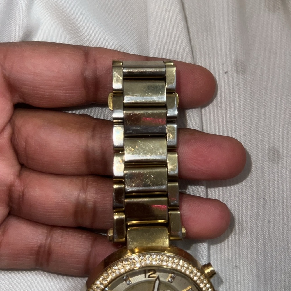 Michael kors gold womens watch - Picture 4 of 6